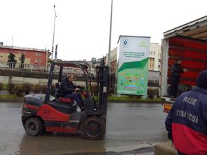 Rize’de 40 Noktaya Giysi Kumbarası Yerleştirildi