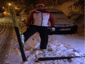 Kayak Takımını Aldı Şehir Merkezine İndi