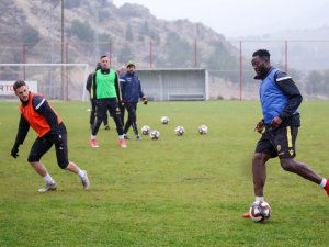 E.yeni Malatyaspor Muniru İle Yollarını Ayırdı
