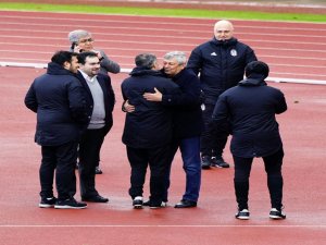 Mircea Lucescu’dan Beşiktaş Kampına Ziyaret