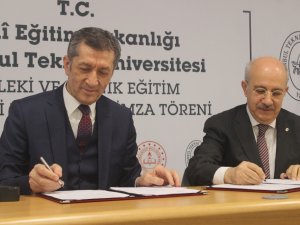 Bu Lisede Artık Akademisyenler Eğitim Verecek