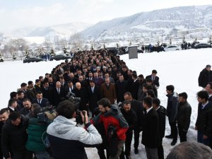 Bahçeli ‘Ülkücü Şehitler Anıtı’nı Ziyaret Etti