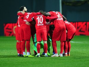 İlk 15 Dakika Golsüz Bitti