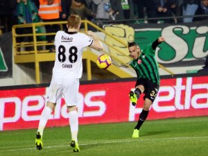 İlk 15 Dakika Golsüz Bitti