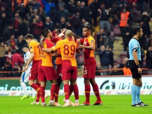 Forvetsiz Aslan’dan Gol Yağmuru
