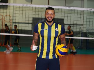 Salvador Hidalgo Oliva Fenerbahçe’de