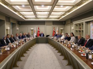 Ak Parti Myk Toplantısı Başladı