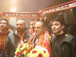 Galatasaray’a Bolu’da Coşkulu Karşılama