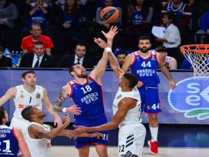 Anadolu Efes Real Madrid Deplasmanında