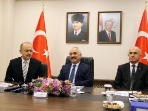 "Ülke Genelinde 700 Terörist Kaldı"