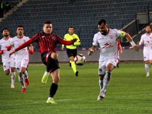 Lider Evinde Kaybetti