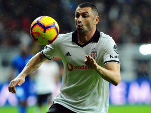 Burak Yılmaz Cezalı Duruma Düştü