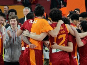 Anadolu Efes Derbide Galatasaray’ı Ağırlayacak