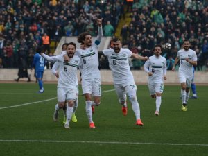 Denizli Adana Demir’i Farklı Geçti