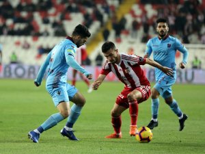 İlk Yarıda Gol Yok