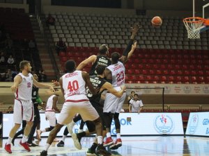 Darüşşafaka Tekfen Deplasmanda Kazandı