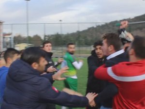 Maç Sonrası Kavgaya Biber Gazlı Müdahale