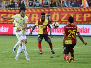 Fenerbahçe Seri Peşinde: Rakip Göztepe
