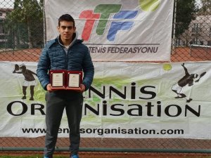 Genç Raketler Trabzon’un Adını Teniste Zirveye Taşıyorlar