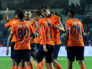 Lider Başakşehir Akhisar Deplasmanında