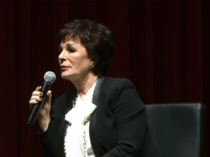Hülya Koçyiğit Ekranlara Dönüyor