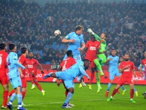 Ziraat Türkiye Kupası : Trabzonspor: 0 - Umraniyespor: 0 (İlk Yarı)