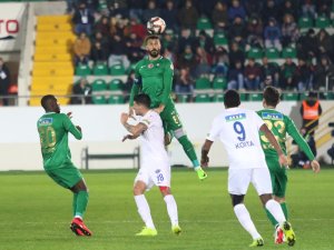 İlk Yarı Akhisarspor’un Üstünlüğüyle Bitti