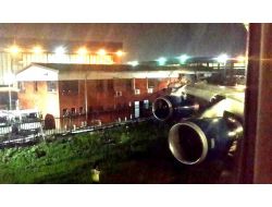 Jumbo Jet Binaya Girdi