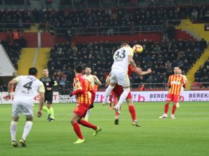 Karşılaşmanın İlk Yarısı Golsüz Tamamlandı