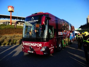 Galatasaray Ve Trabzonspor Stada Geldi