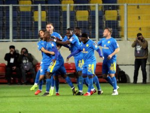 Spor Toto Süper Lig: Mke Ankaragücü: 1 - Kasımpaşa: 0 (İlk Yarı)