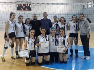 Voleybol Grup Müsabakaları Sona Erdi