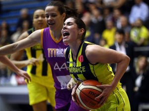 Fenerbahçe Yenilmesine Rağmen Çeyrek Finalde