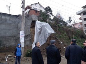 Giresun’da İnşaat Temelinde Heyelan Meydan Geldi, Çevre Evler Boşaltıldı