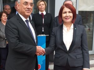 Chp’li Avcılar Belediye Başkanı Benli Dsp’ye Geçti