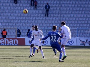 Bb Erzurumspor Evinde Sivas’ı Devirdi