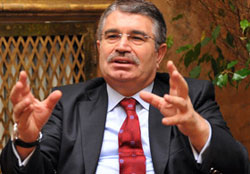 Eski İçişleri Bakanı Şahin Ak Parti'den İstifa Etti