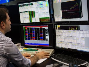 Borsa İlk Yarıyı Ekside Geçti