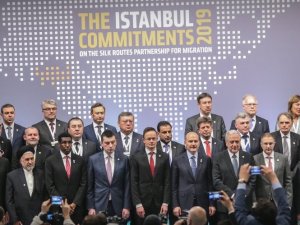 "500 Milyonluk Ab’den Daha Fazla Göçmen Barındırıyoruz"