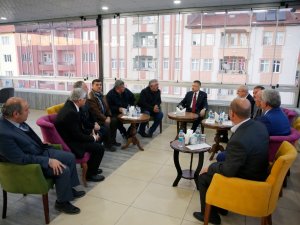 Cumhurbaşkanı Yardımcısı Oktay, Lise Arkadaşlarıyla Buluştu