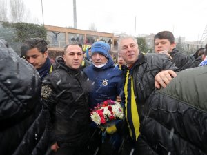 Fenerbahçeli Taraftarlardan Derbi Öncesi Ziyaret