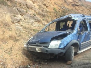 Artvin'de otomobil devrildi: 1 ölü, 2 yaralı