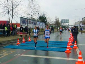 Sosa’nın Eşi Yarı Maratonda 7. Oldu