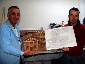 İşitme Engelli Oğlunun Çizdiği Hayalleri Gerçekleştiriyor