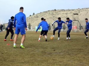 10 Futbolcu Sakatlanınca Antrenman Sahası Kapatıldı