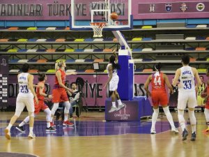 Mersin Büyükşehir Belediyespor Yarı Finalde
