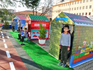 Minik Öğrenciler ‘Hayat Oyunu’yla Hayata Hazırlanıyor