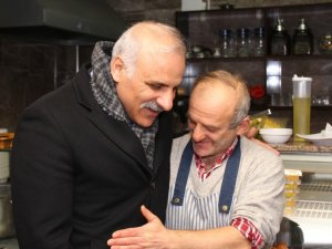 Zorluoğlu, Ortahisar’da Destek Turuna Çıktı