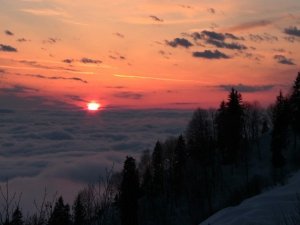Artvin Camili’den Bulut Denizinde Eşsiz Gün Batımı Manzarası