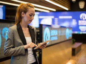 Borsa İlk Yarıda Düştü